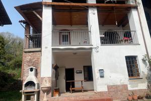 Casa d'epoca con terreno abitabile