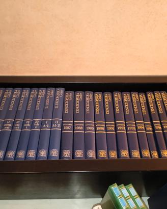 Lotto Libri Vintage e Enciclopedie per Arredamento