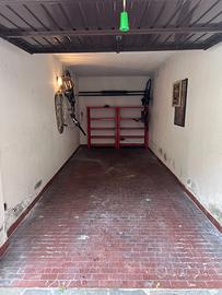 BOX 1 Auto + 2 Moto Via Giambellino-Via Savona