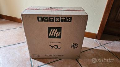macchina caffè illy y3 