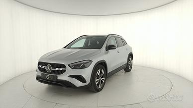 MERCEDES-BENZ GLA 200 d automatic