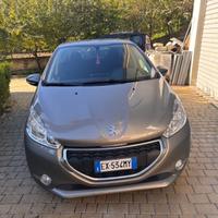 Peugeot 208 - 2014