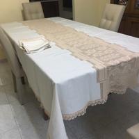 Tovaglia in lino e uncinetto