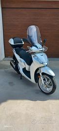 Scooter Honda SH 300