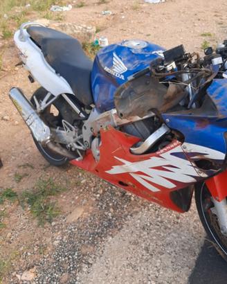  Urgenza Moto CBR da Aggiustare massima serietà 