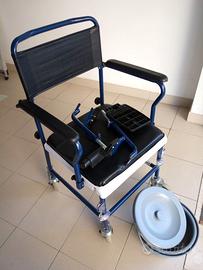 Sedia comoda con ruote