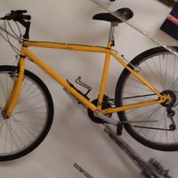 bicicletta Mountain bike 