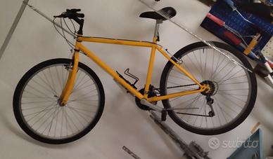bicicletta Mountain bike 