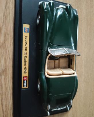 Jaguar XK 120 Burago 1/24