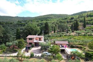 Villa di 230 m² con 4 locali e box auto a Passigna