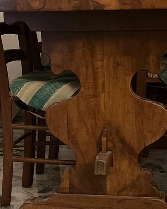 Tavola in legno massiccio
