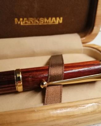 PENNA STILOGRAFICA MARKSMAN IN LEGNO CON CUSTODIA