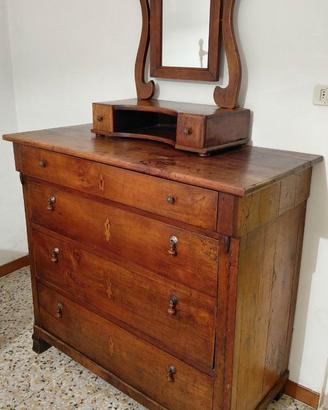 Cassettone antico in noce con specchio restaurato