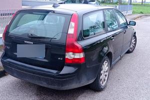Volvo V50 a 690 euro