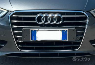 Griglia anteriore ￼riginale Audi a3 8v grigia