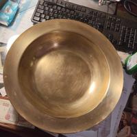 Piatto in ottone pesante