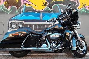 HARLEY ELECTRA GLIDE 107