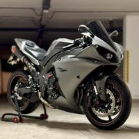 Yamaha R1 “bigbang”- 2014