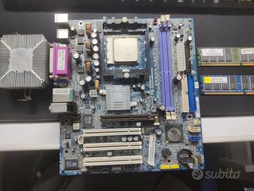 Gigabyte GA-K8VM800M Athlon 64 1GB RAM