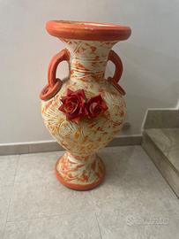 Anfora in ceramica definito a mano