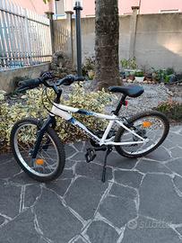 Bicicletta Decathlon ST120