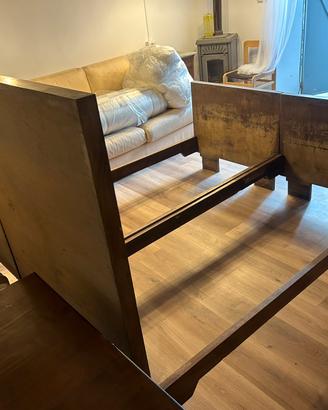 Letto d’epoca in legno