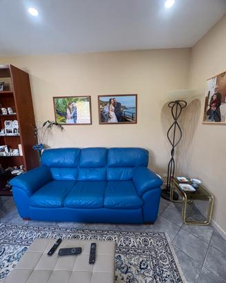 Divano a tre posti in vera pelle