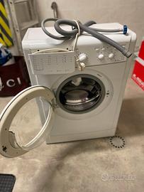 Lavatrice indesit IWUC4105