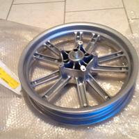Cerchio anteriore Beverly 500