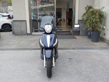 PIAGGIO Beverly 350 Anno