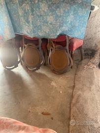 Divano e tavola con sedie  zona Pagnacco