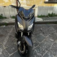 Yamaha xmax 250