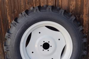 Gomma con cerchio CST 8.3-20 (280/85 R20)