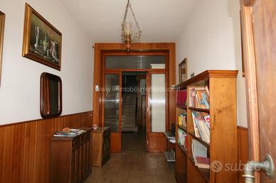 CS16 - Sinalunga casa singola di 411 mq