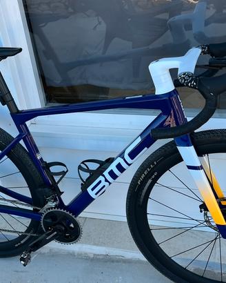 Bici gravel carbonio BMC Kayus 01