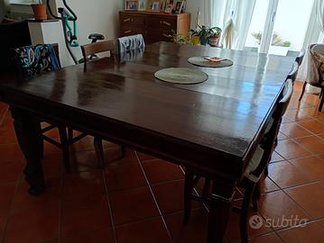 Tavolo antico in legno di grandi dimensioni