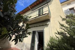 Villa di 150 m² con più di 5 locali a Poggio a Cai
