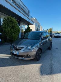 Lancia Ypsilon 1.0 FireFly 5 porte S&S Hybrid Gold
