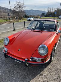 Porsche 911 2.2E