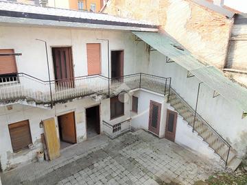 CASA INDIPENDENTE A CARUGATE