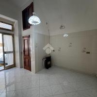 2 LOCALI A POLIGNANO A MARE