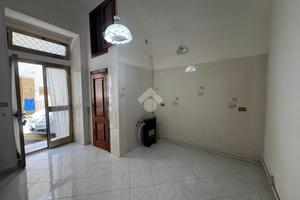 2 LOCALI A POLIGNANO A MARE