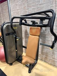 Chest press e shoulder press technogym eleme