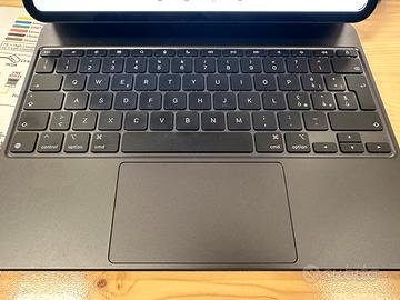 Magic Keyboard per ipad pro 13 M4