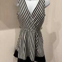 Abito con scollo a V a righe stile bambolina