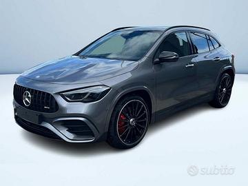 Mercedes-Benz GLA 35 AMG Premium Plus