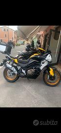 Moto QJ SVT 650X