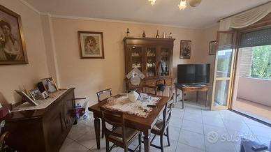 4 LOCALI A REGGIO NELL'EMILIA