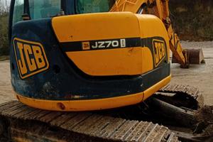 ESCAVATORE JCB JZ 70