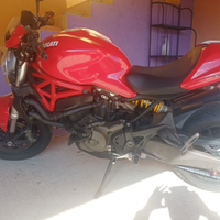 Monster 821 Stripe